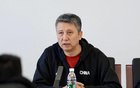 男篮开会遭批！不止内容老套无新意 胡明轩疑似看手机助教打瞌睡