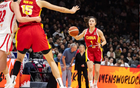 光漂亮有什么用？女篮颜值姐妹花合计10中2，球迷：辜负宫鲁鸣